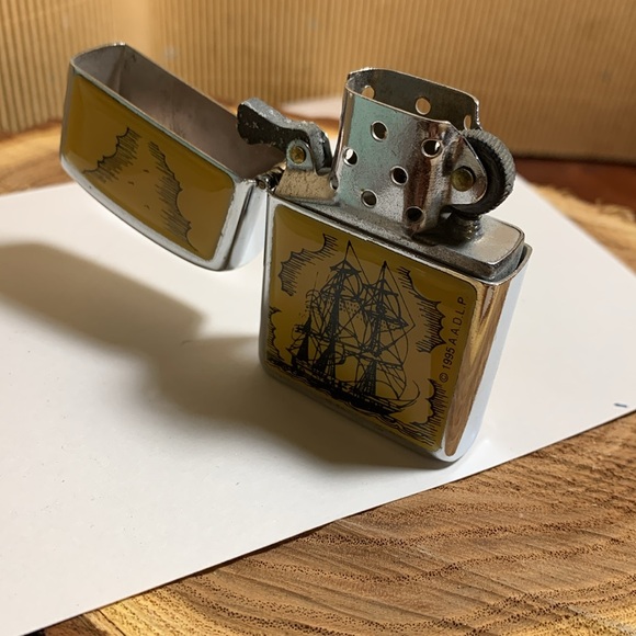 Vintage 1995 A.A.D.L.P Lighter Sailing Ship Refillable - Picture 7 of 9